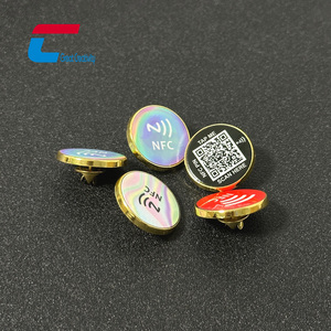 Nouvelle Arrivée Personnalisé NTAG213 Métal Époxy Nfc Badge Tag Réinscriptible Rfid Pins pour les Commentaires - Product Image 1