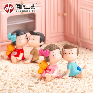 Figurine de couple de dessin animé Dp, mini décoration pour centre de table de mariage, matériau PVC - Product Image 4