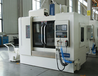 Machine de fraisage CNC VMC840 verticale 5 axes haute précision pour le tournage automatique de portes métalliques