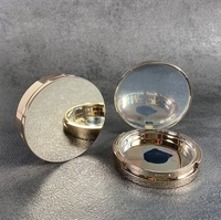 Boîte de rangement de liquide de fond de teint magnétique compact à double couche en or de 59mm pour cosmétiques