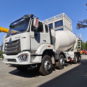 HOWO 8x4 14 Kubieke Meter Zware Cementmixer Transportvoertuig Betonmixer Tankwagen voor Bouwprojecten - Product Image 2