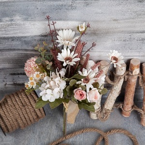 Bouquet de fleurs artificielles Summer Blossoms, roses blanches et roses, hortensias, tissu tissé en plastique, décoration pour la maison et les mariages CF01270 - Product Image 1