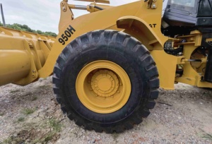 รถตักล้อยาง Caterpillar 950H มือสองจากญี่ปุ่น สภาพ 90% ของแท้ รับน้ำหนักได้สูง คุณภาพดี เหมาะสำหรับงานวิศวกรรมและงานดิน - Product Image 2