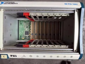 ใหม่ National Instruments 778636-01 NI PXI-1042 แชสซี 8 ช่องและแหล่งจ่ายไฟ - Product Image 2