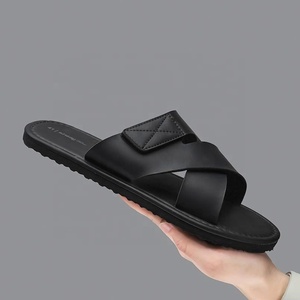 Claquettes en PU couleur unie à bout ouvert avec semelle EVA antidérapante, pour l'été, à porter en intérieur, claquettes tendance pour hommes - Product Image 2