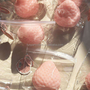 Juguete Antiestrés de Silicona de Alta Calidad con Forma de Fresa Dulce, Divertido Juguete Educativo de TPR Taba Squishy con Forma de Fruta para Amasar - Product Image 3