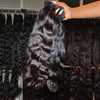 Lots de Cheveux Humains Bouclés Indiens Bruts 100% Non Traités pour Femmes - Fournisseur