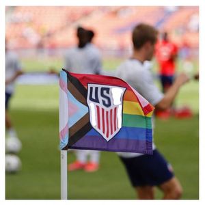 ธงมุมสนามกีฬาคุณภาพสูงแบบกำหนดเองสำหรับฟุตบอล สองด้าน ขนาด 30x45 ซม. 12x18 นิ้ว ดีไซน์ธงสามเหลี่ยม ผลิตจากไฟเบอร์กลาสจีน - Product Image 2