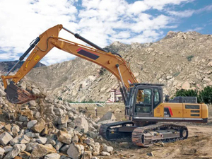 Excavatrice sur chenilles de 33 tonnes FR330D avec marteau hydraulique à vendre - Product Image 4