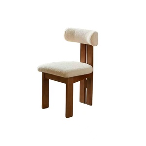 Mesa de Comedor Ovalada Blanca Moderna y Duradera con Base Negra y Juego de 6 Sillas a Juego para Diseño de Cocina Minimalista - Product Image 4
