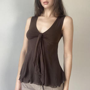 Débardeur court vintage américain délavé à col en V pour femme, couleur unie, avec détail de nœud, drapé et fluide, style décontracté - Product Image 5