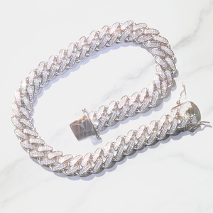 Pulsera de Cadena Cubana de Plata de Ley S925 con Moissanita Vvs de 2 Filas para Hombre - Product Image 3