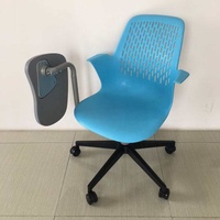 Chaise de formation ergonomique pivotante à 360° avec accoudoir, roulettes fixes, porte-gobelet en plastique pour la maison, le bureau, l'école et les réunions de luxe