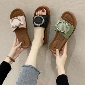 Casa per le pantofole morbide e comode per le giornate fredde del pavimento morbido della sabbia-sentendosi come calpestare la merda - Product Image 1