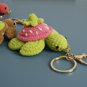 Llavero de tortuga ligero y duradero, de felpa de lujo con diseño de anime, tejido a crochet, venta al por mayor - Product Image 2