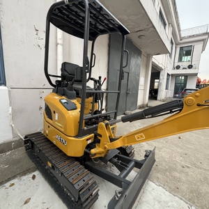 Nouvelle mini-excavatrice sur chenilles sans queue XCMG XE17U de 1,8 tonne, moteur Kubota, compacte, hydraulique, pour jardin, ferme et travaux municipaux - Product Image 2