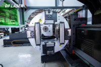 Machine de découpe de tubes laser à fibre robuste à trois mandrins CNC