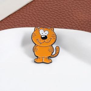 Broche de revers en alliage de zinc moulé, motif dessin animé jaune comique, mignonne avec yeux en cœur et sourire, pour épingles émaillées, vente en gros - Product Image 3