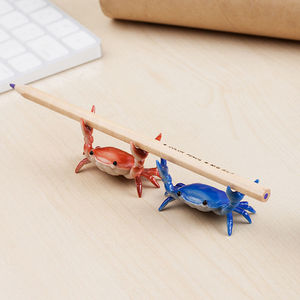 Wholesale Design of Pen Holder Weightlifting <b>Crab</b> Item Placement Holding Bracket Ornament Model - Product Image 3