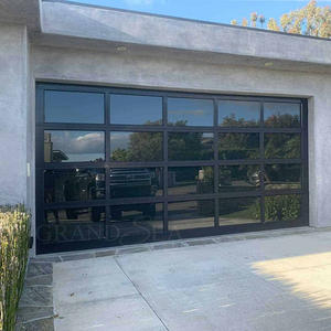 <span class=keywords><strong>Porte</strong></span> <span class=keywords><strong>de</strong></span> <span class=keywords><strong>garage</strong></span> sectionnelle automatique moderne en aluminium noir à bas <span class=keywords><strong>prix</strong></span> avec vitrage - Product Image 1