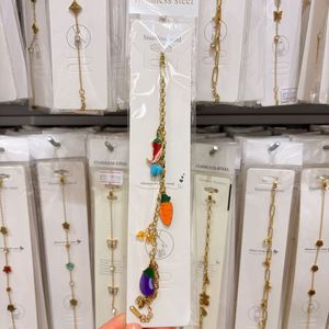 สร้อยข้อมือสแตนเลสสตีลชุบทอง 18K ประดับคริสตัลและเพชรเทียม ดีไซน์ทันสมัยสำหรับผู้หญิง - Product Image 6