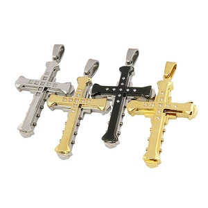 Colgante de Cruz Grande Dorada con Diamantes de Imitación al por Mayor - Product Image 6