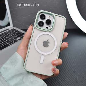Étui de téléphone magnétique transparent en PC rigide mat et TPU souple avec protection d'appareil photo en métal pour <span class=keywords><strong>iPhone</strong></span> <span class=keywords><strong>13</strong></span> 14 15 16 Pro - Product Image 4