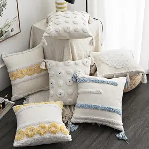 New Design Bohemian Style Boho Cotton Woven Moroccan Tufted Pillow Case Cushion Cover With Tassel
