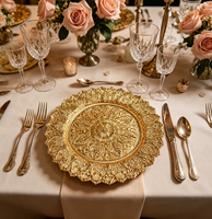 Assiette de présentation Woju 13 pouces en plastique doré électroplaqué, motif lotus en relief, luxe moderne, pour décoration de mariage et banquets