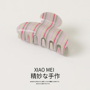 กิ๊บติดผมแฟชั่นผู้หญิง ดีไซน์ใหม่ ขนาด 8 ซม. ลายทางใสสไตล์ลูกกวาด ทำจากอะซิเตท น่ารักหวานๆ อุปกรณ์เสริมผม - Product Image 5