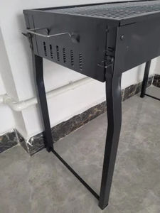 Portable en gros personnalisé barbecue gril extérieur <span class=keywords><strong>charbon</strong></span> de <span class=keywords><strong>bois</strong></span> Barbecue fosse terrasse arrière-cour fumeur Anti-brûlure poignée Camping cuisinière - Product Image 2