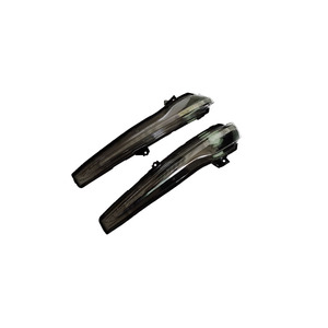 ไฟเลี้ยวกระจกมองข้างฝั่งคนขับ 0999067101 0999067201 สำหรับ Mercedes Benz GLC - Product Image 1