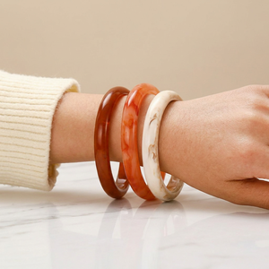 Brazalete Acrílico Cerrado de Moda Europea y Americana MANGE, Brazalete Geométrico de Zirconia de Color Sólido para Mujer, para Fiesta/Aniversario - Product Image 4
