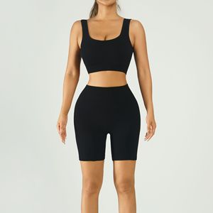 Completo Yoga Aderente con Reggiseno Imbottito e Pantaloncini a Vita Alta Modellanti ad Asciugatura Rapida - Product Image 2