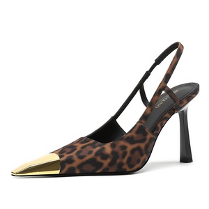 Sandalias de tacón abierto con diadema para mujer, nueva colección primavera-verano 2026, estilo francés sexy con punta en pico y tacones metálicos de 7-9 cm - Product Image 2