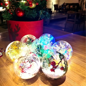 <span class=keywords><strong>Boule</strong></span> décorative LED transparente 2026 avec pomme <span class=keywords><strong>de</strong></span> pin et baies rouges, à piles, pour sapin <span class=keywords><strong>de</strong></span> Noël et fêtes à domicile - Product Image 2