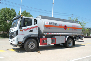 Nouveau camion-citerne CLW de haute qualité, 16 tonnes, 4x2, pour le transport de liquides inflammables, camion de ravitaillement, 251-350 ch, 10001-15000 L - Product Image 4