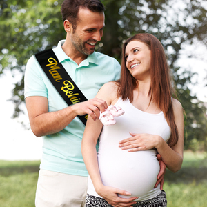 Fascia 'Man Behind the Bump' in Raso Nero con Lamina Dorata per Feste di Rivelazione del Sesso e Baby Shower - Product Image 6