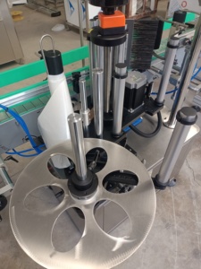 <span class=keywords><strong>Machine</strong></span> de <span class=keywords><strong>remplissage</strong></span> de liquide à buse personnalisée entièrement automatique à haute précision, à commande <span class=keywords><strong>par</strong></span> servomoteur électrique, contrôlée <span class=keywords><strong>par</strong></span> PLC, pour plusieurs matériaux - Product Image 2