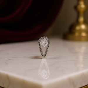 Eleganti Orecchini a Perno in Oro Bianco con Diamanti, Taglio Brillante Rotondo, Forma a Goccia, Montatura a Griffe, Argento 925, Classici da Donna - Product Image 2