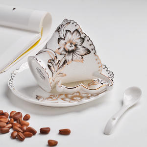 Tazza <span class=keywords><strong>da</strong></span> <span class=keywords><strong>caffè</strong></span> e piattino in porcellana bianca goffrata a forma di fiore Set di tazze <span class=keywords><strong>da</strong></span> <span class=keywords><strong>caffè</strong></span> turche in ceramica per Hotel di casa - Product Image 5
