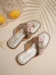 Nouvelles sandales plates à fleurs marguerites pour femmes, tongs décontractées pour la plage et l'extérieur - Product Image 4