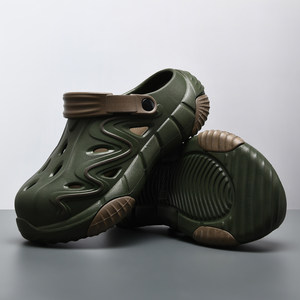 Sabots pour hommes en gros, bout rond, couleur unie, perforés, NOUVEAUTÉ 2026, sabots en EVA pour garçons, chaussures de jardin pour couple - Product Image 1