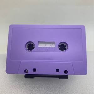 Casete de plástico ABS con carcasa sólida, diseño de ventana escalada y logotipo personalizado para creación de mixtapes DIY y grabaciones. - Product Image 1