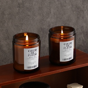 Candela in Tazza Marrone Cremosa Best-Seller Transfrontaliero, con Olio Essenziale Profumato, Senza Fumo, Semi-artigianale in Cera di Soia, Souvenir di Alta Gamma - Product Image 4