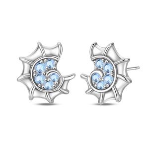 Pendientes de Plata 925 Bañados en Oro con Circonita Roja, Diseño de Pájaro Alado - Abeja Colibrí, Personalizados para Compromiso, Boda o Fiesta - Product Image 5