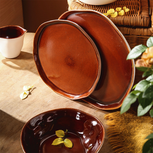 Produits <span class=keywords><strong>pour</strong></span> la maison vaisselle <span class=keywords><strong>en</strong></span> porcelaine fine de luxe personnalisée ensemble d'assiettes blanches <span class=keywords><strong>en</strong></span> porcelaine ensembles de vaisselle <span class=keywords><strong>en</strong></span> céramique <span class=keywords><strong>pour</strong></span> restaurant europé<span class=keywords><strong>en</strong></span> - Product Image 2