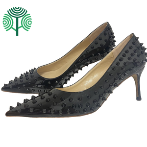 Zapatos de tacón de aguja bajos de 2 pulgadas para mujer, con remaches, para bodas, fiestas, citas, con punta, tallas grandes, personalizables con logo de fábrica - Product Image 1