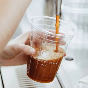 Gobelet transparent jetable de 16 oz pour jus, thé matcha et bubble tea – Vente en gros – Gobelet en plastique pour boissons froides - Product Image 1