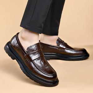 Mocassins en cuir pour hommes, bout rond, à enfiler, semelle extérieure en caoutchouc antidérapante, chaussures décontractées de printemps pour affaires - Product Image 3
